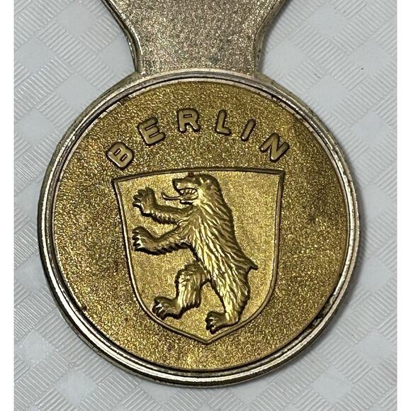 VTG BERLIN METAL BREWERINA BOTTLE OPENER - Picture 2 of 11